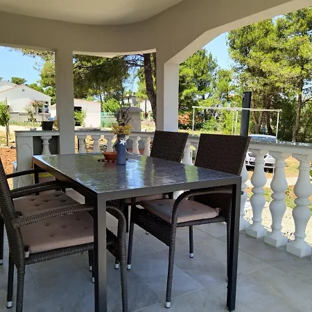 Bili Galeb Apartment