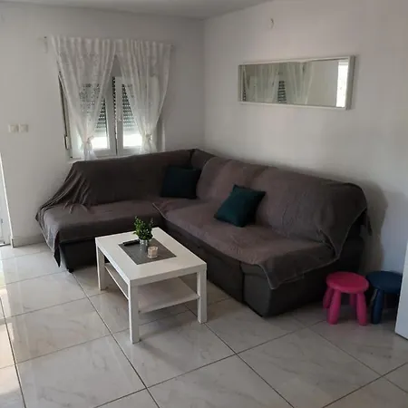Bili Galeb Apartman Vir